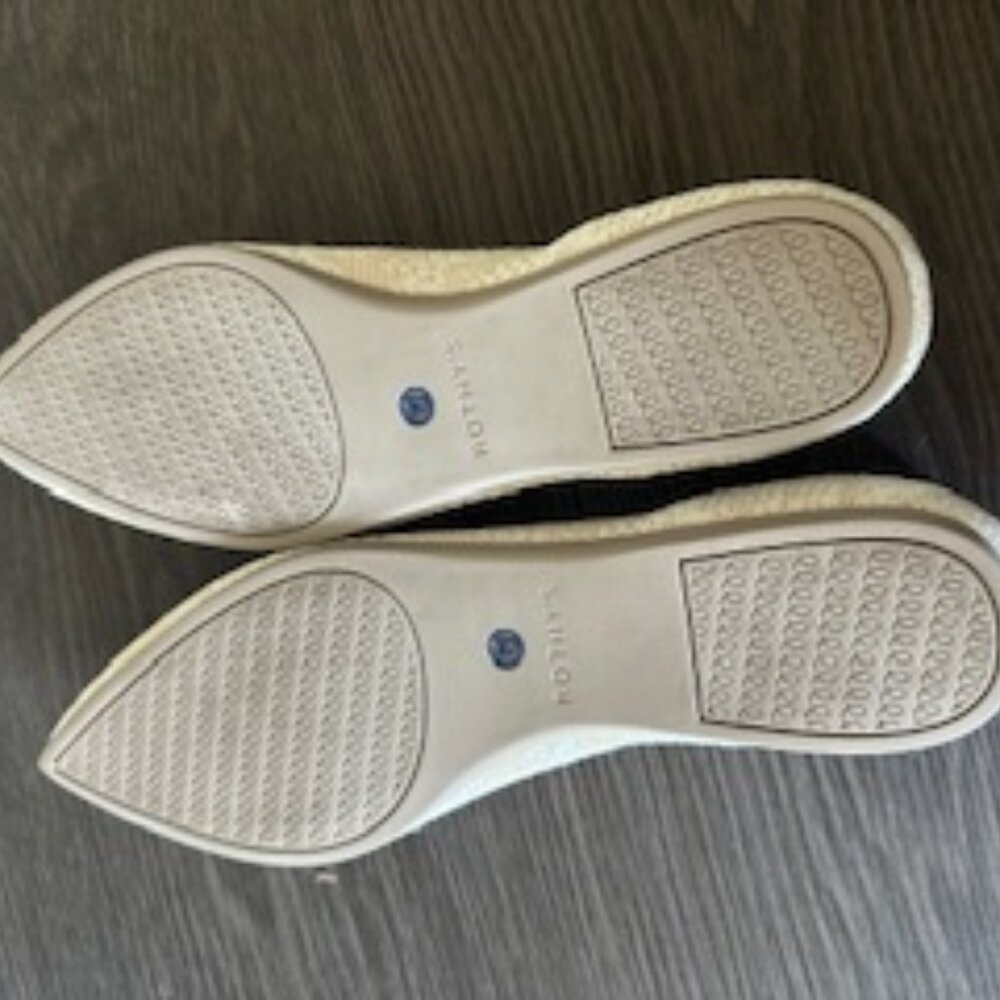 Shoes - Picture 5 of 8